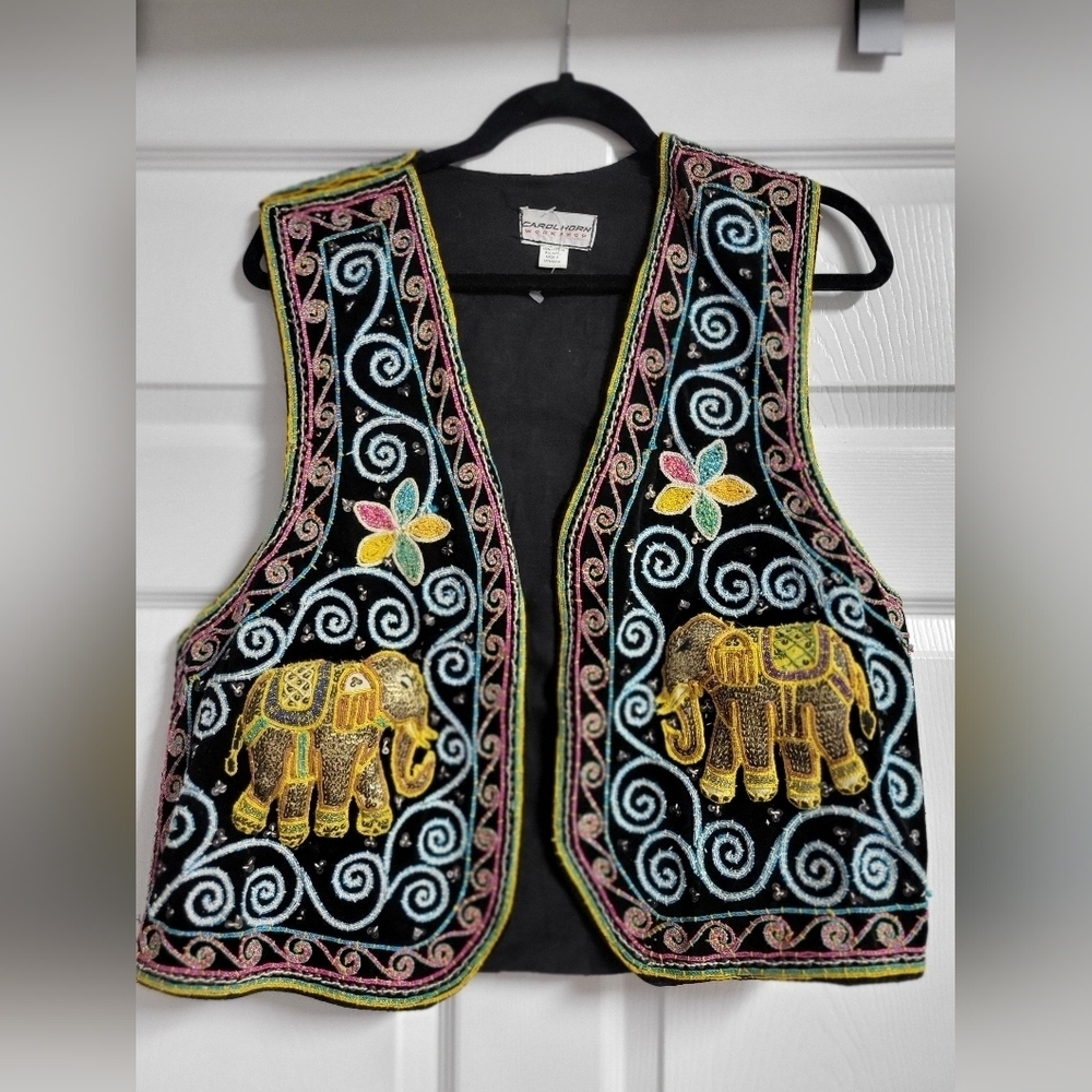 Carol Horn - NWOT- Vintage Hand Embroidered Elephant Vest- one size